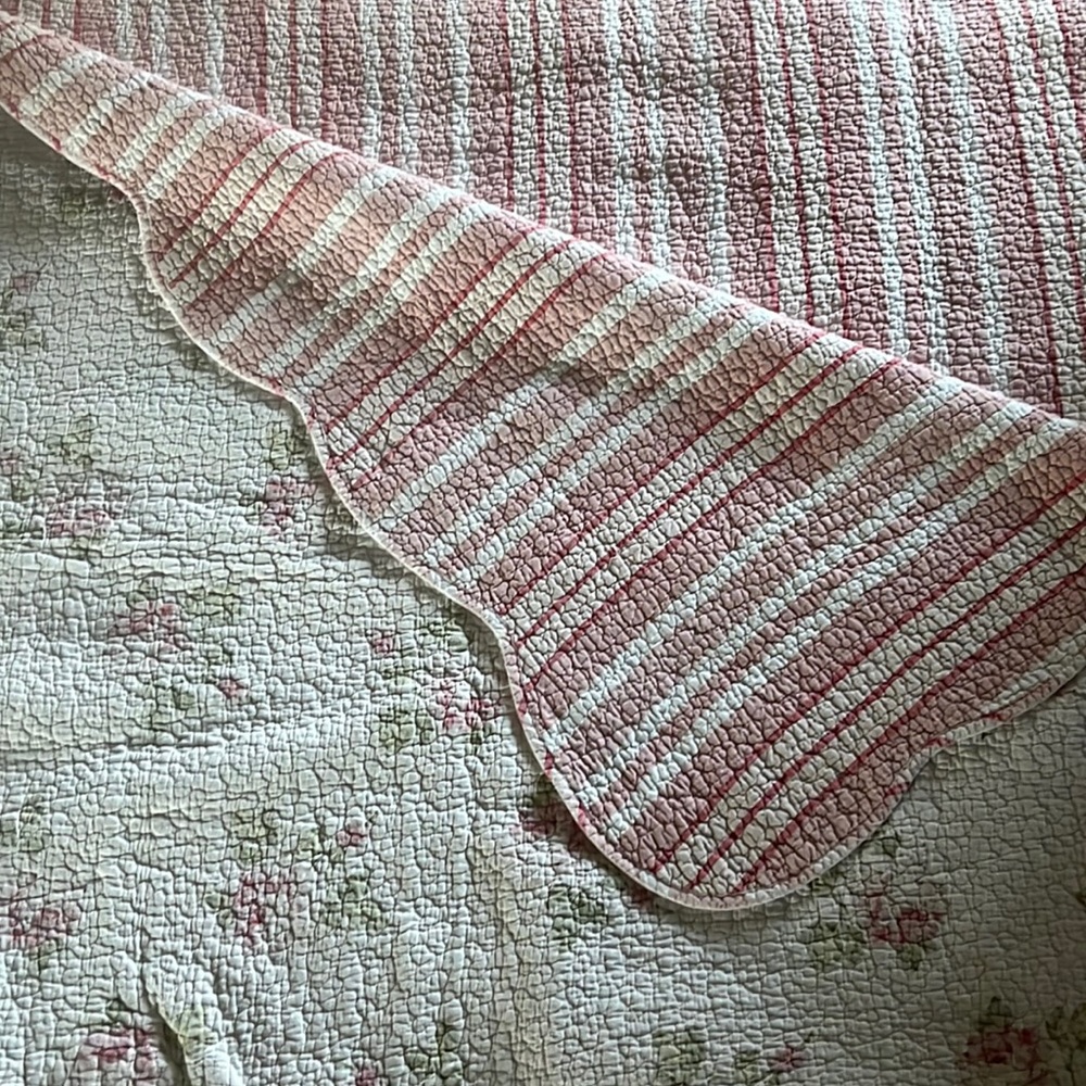 Vintage double quilt wit shams